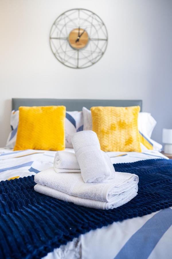 Studios With Ensuite Showers & Share Kitchens Prime Location Near Hospital, Town Center Apt 3 St Helens  Exterior foto